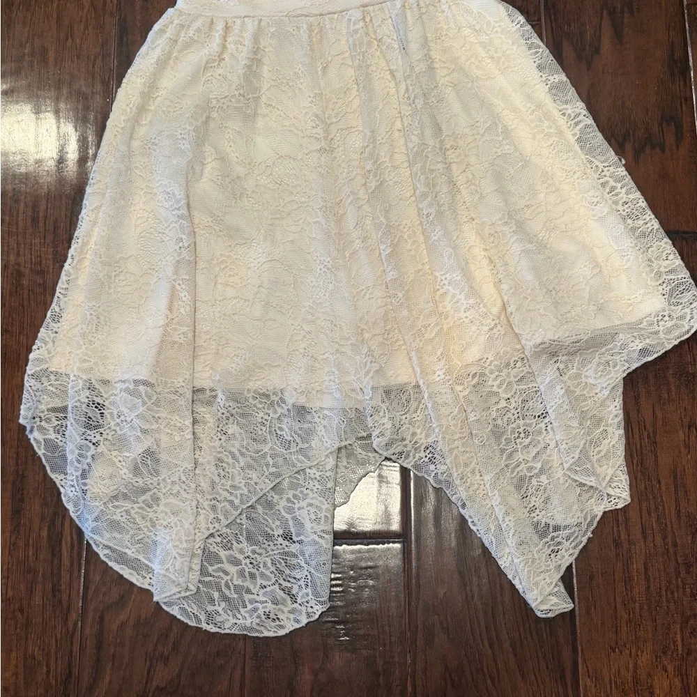 Lace Handkerchief Hem Skirt - Cream​​ - Picture 3 of 3